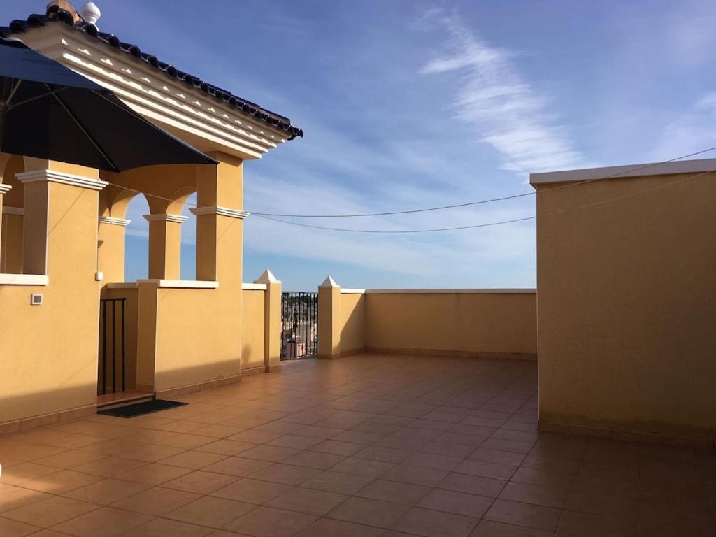 Top Floor Spacious Apartment With Roof Terrace Alicante Kültér fotó